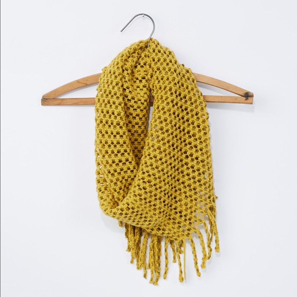 NWT Mustard Mustard Loose Weave Infinity Scarf
